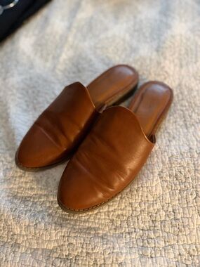 Universal Thread Women's Brown Leather Slip-On Mules